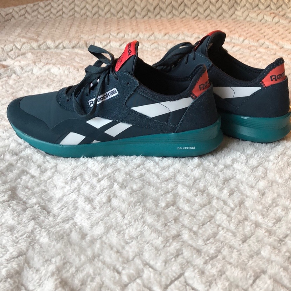 Almost New Reebok sneakers
